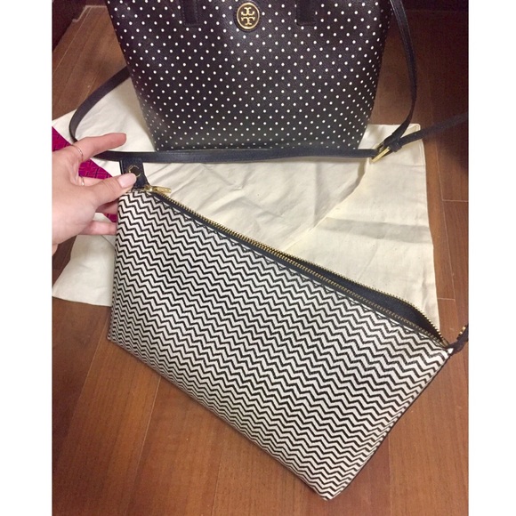 Tory Burch | Kerrington Tote in Polka dot - Picture 2 of 8